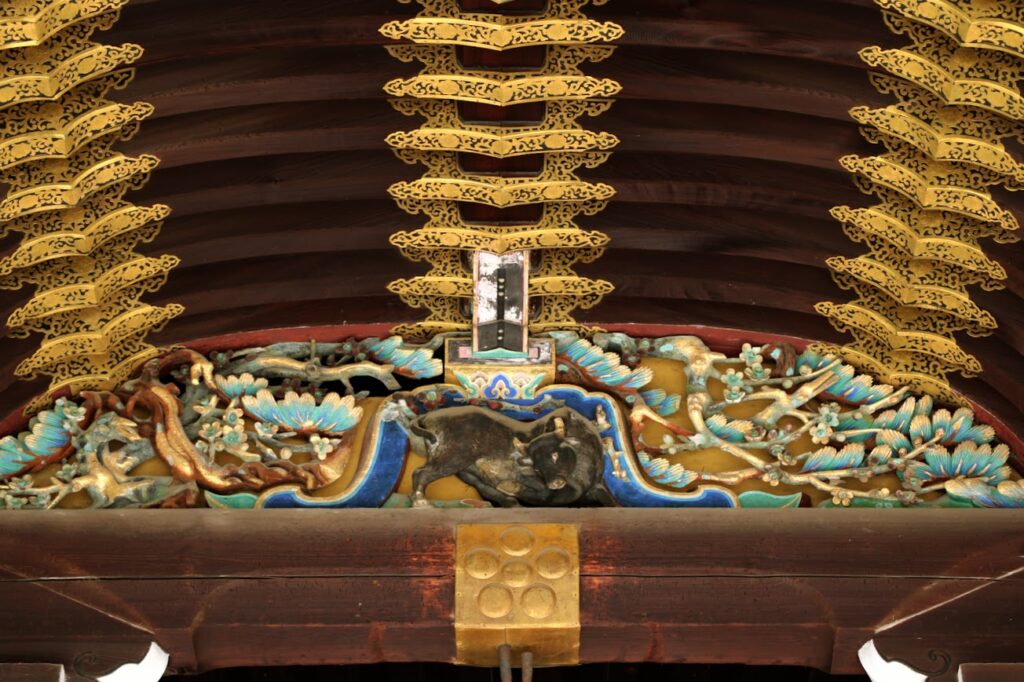 北野天満宮本殿の蟇股・立ち丑